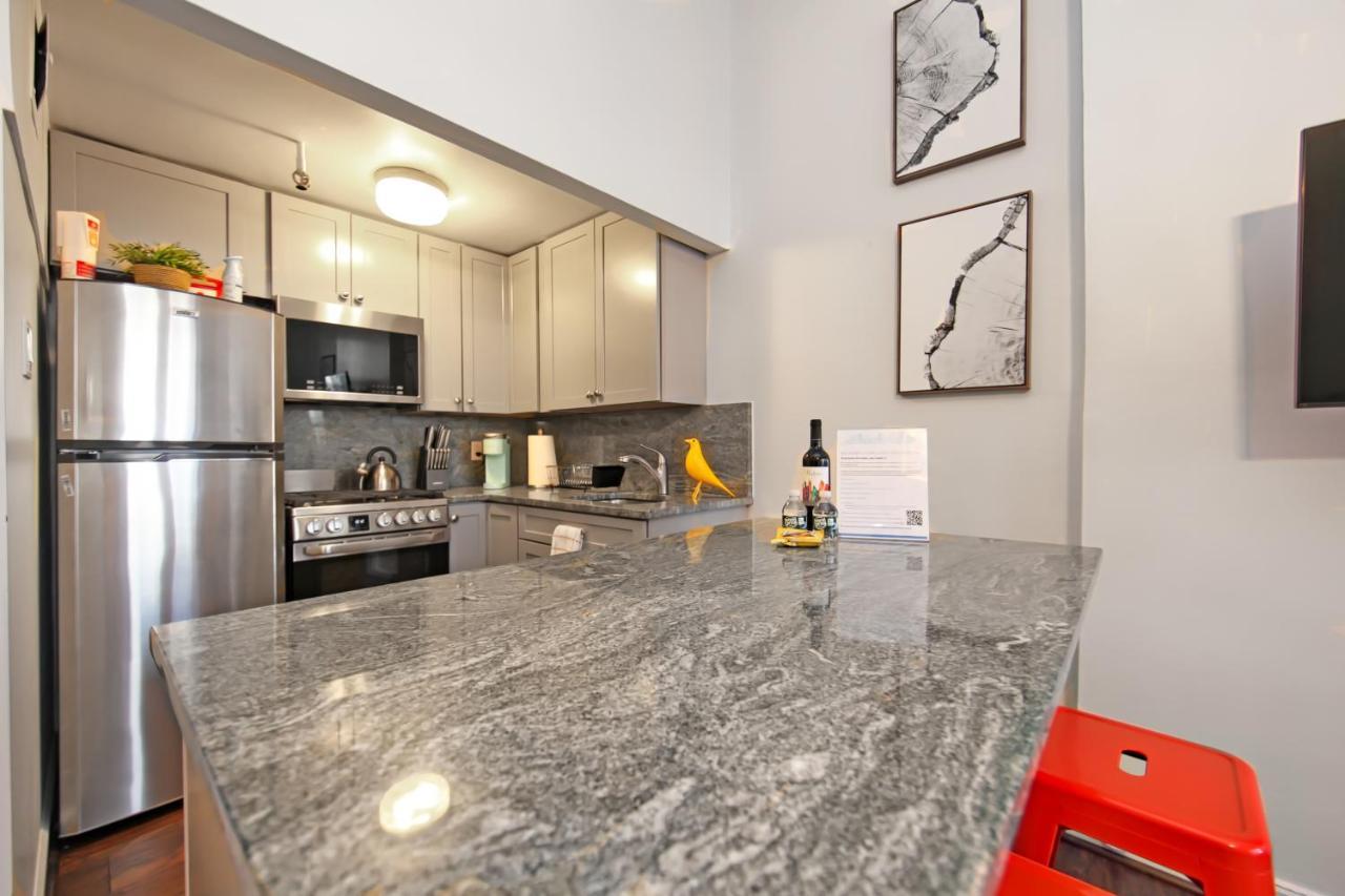 Serenity Park Slope - Entire Brownstone Apt. New York